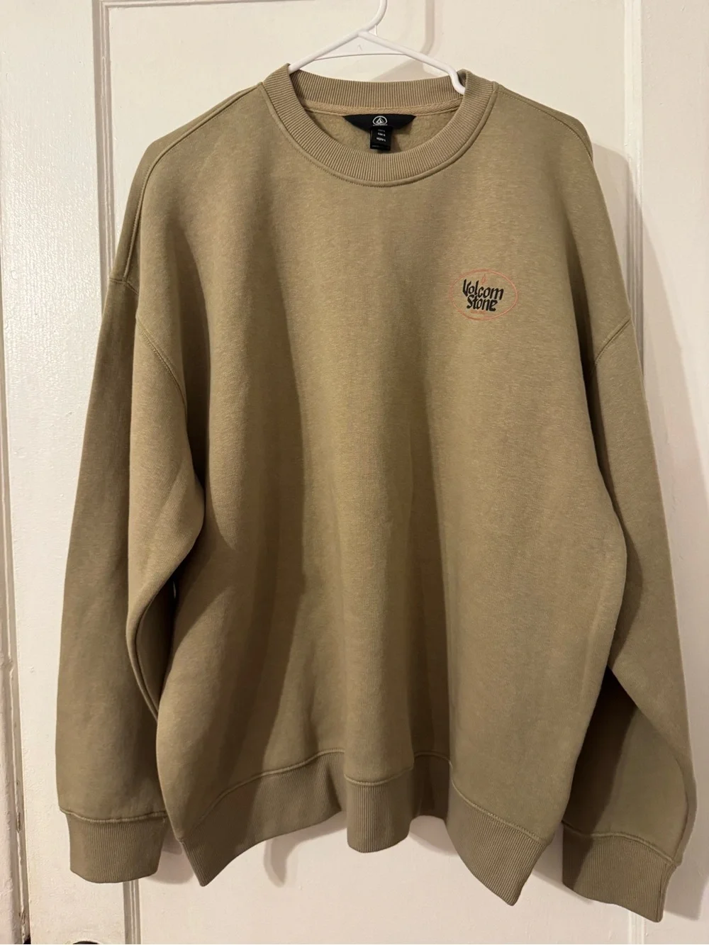 Men’s Volcom crewneck size large